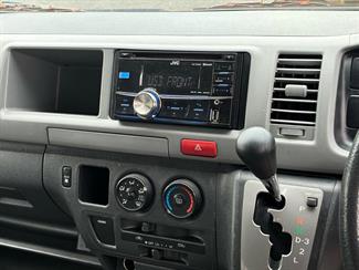 2005 Toyota Hiace - Thumbnail