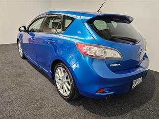 2011 Mazda AXELA - Thumbnail