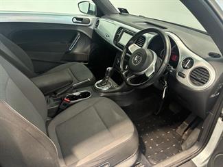 2013 Volkswagen Beetle - Thumbnail