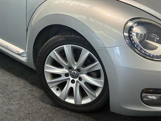 2013 Volkswagen Beetle - Thumbnail