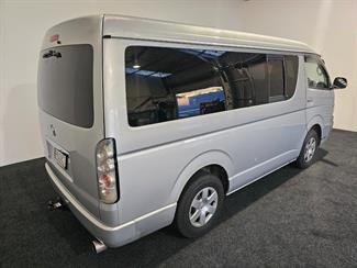 2006 Toyota Hiace - Thumbnail