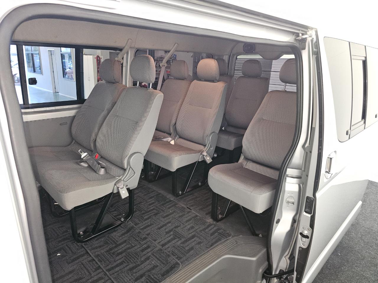 2006 Toyota Hiace