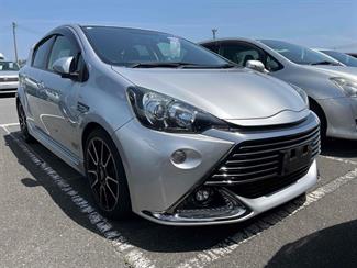 2015 Toyota AQUA - Thumbnail