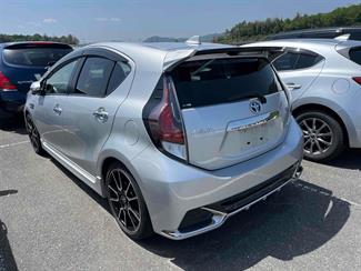 2015 Toyota AQUA - Thumbnail