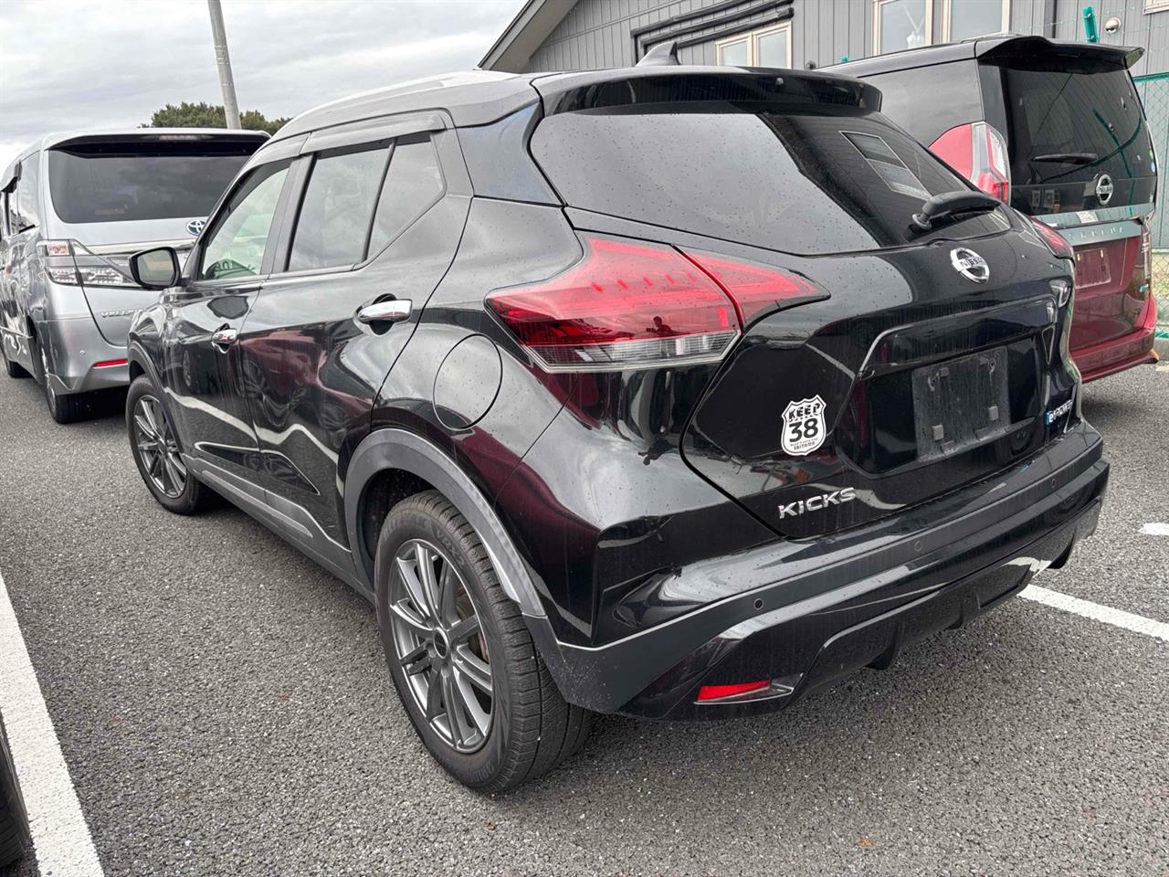 2021 Nissan KICKS