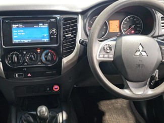 2017 Mitsubishi Triton - Thumbnail