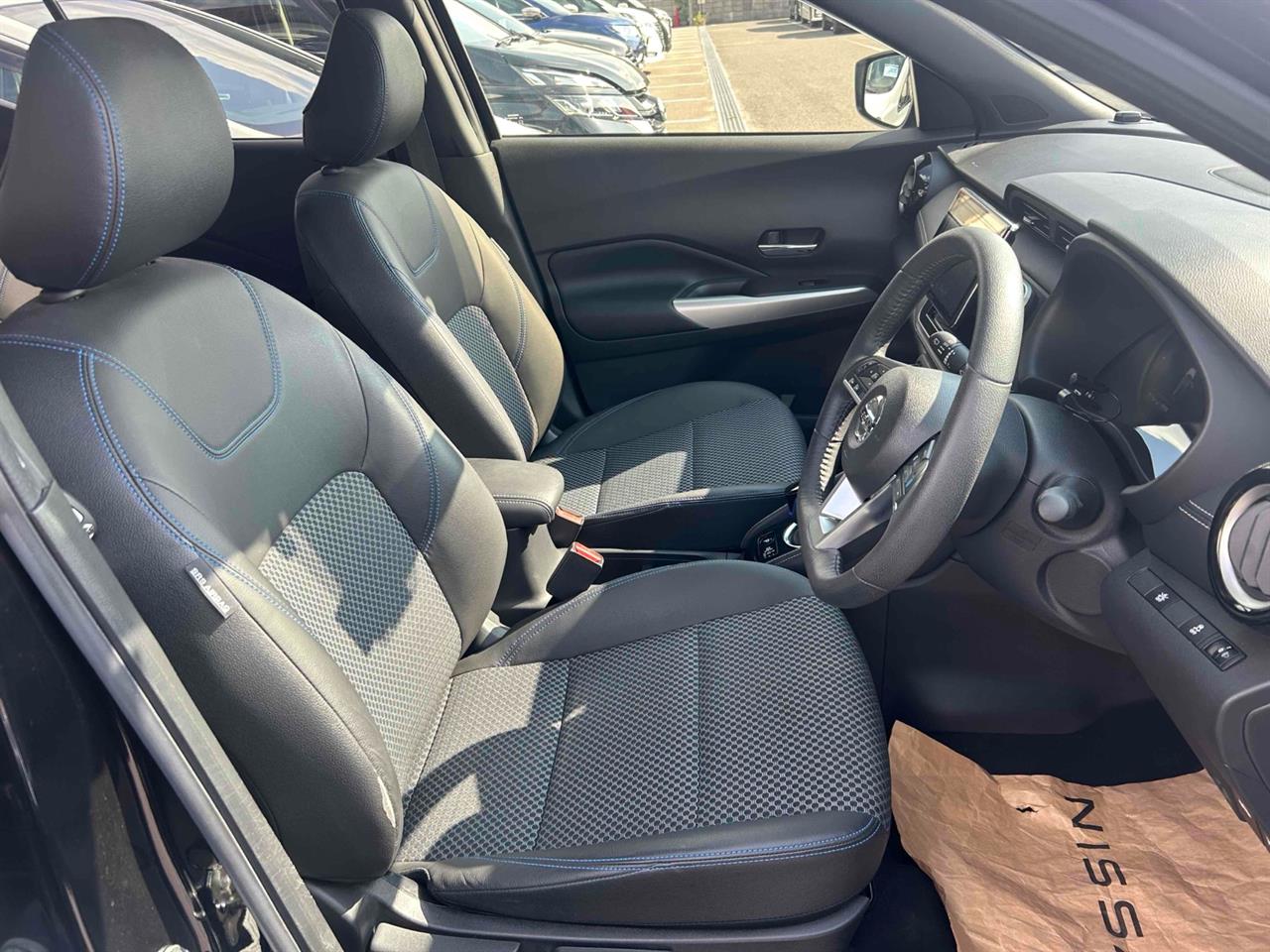 2020 Nissan KICKS