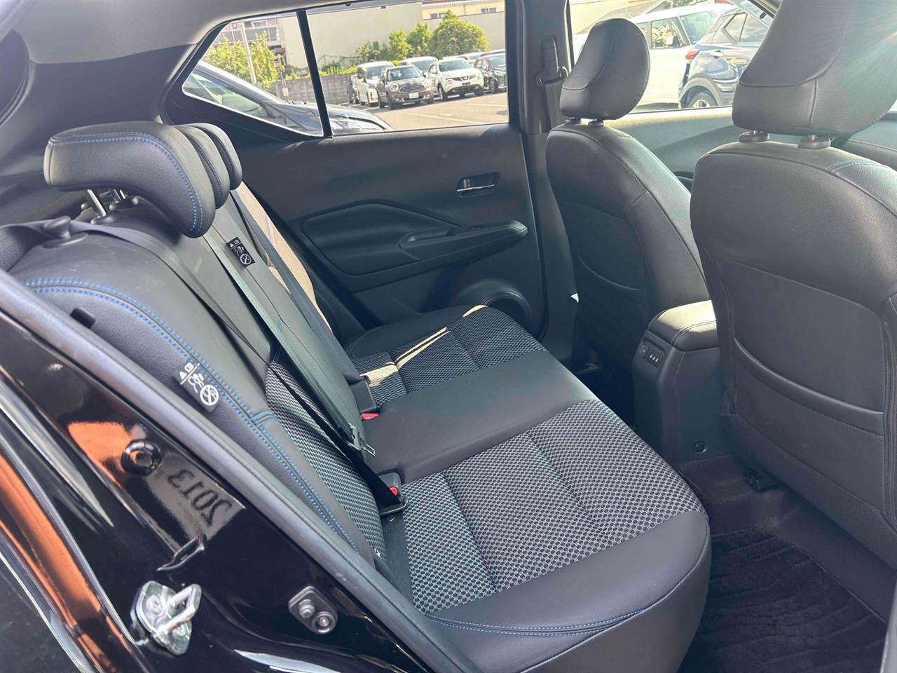 2020 Nissan KICKS