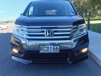 2013 Honda STEP WAGON - Thumbnail