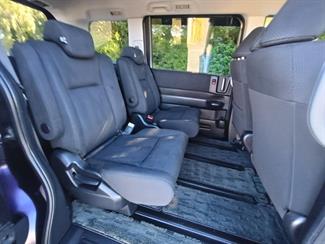 2013 Honda STEP WAGON - Thumbnail