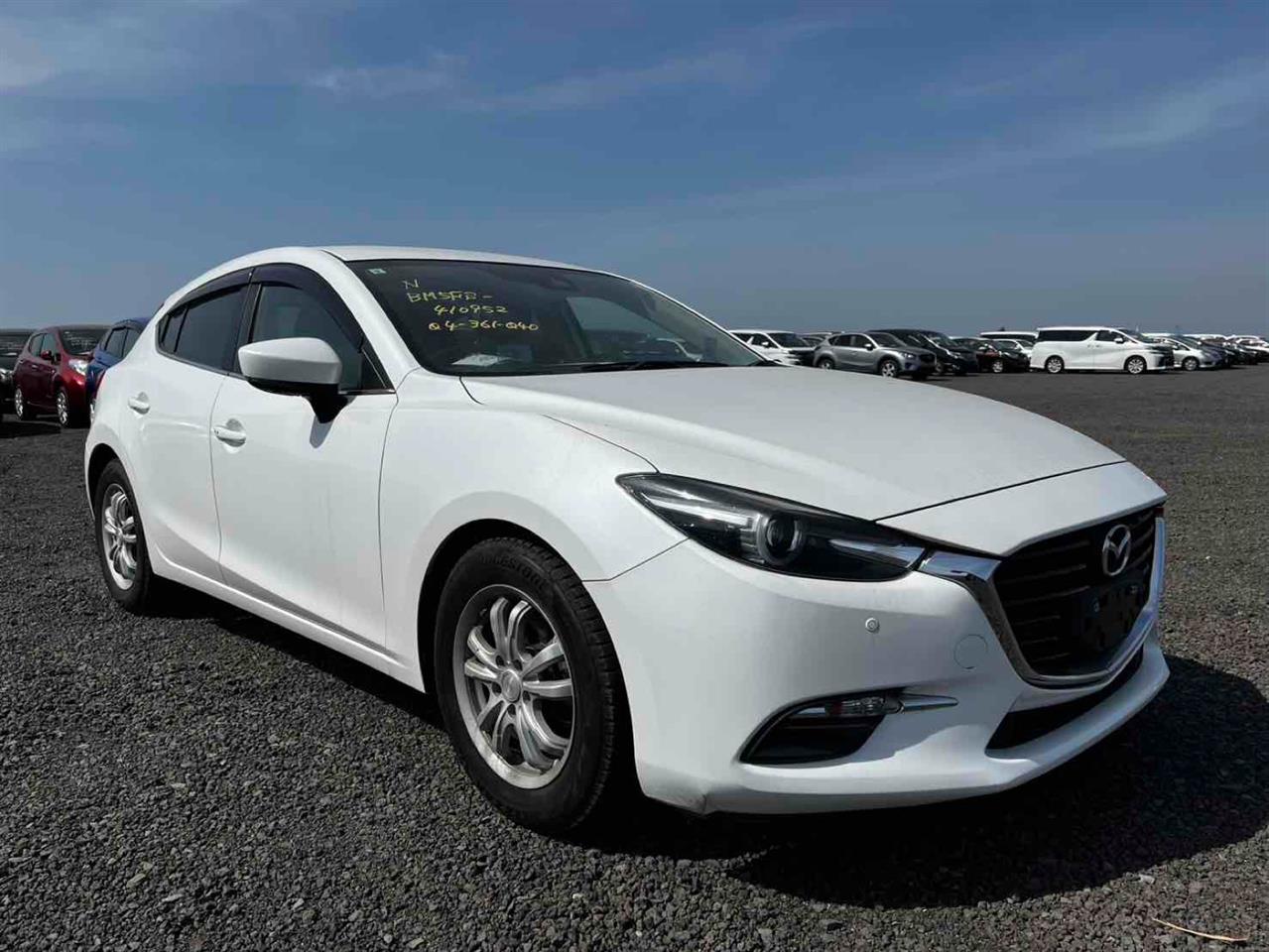2017 Mazda AXELA