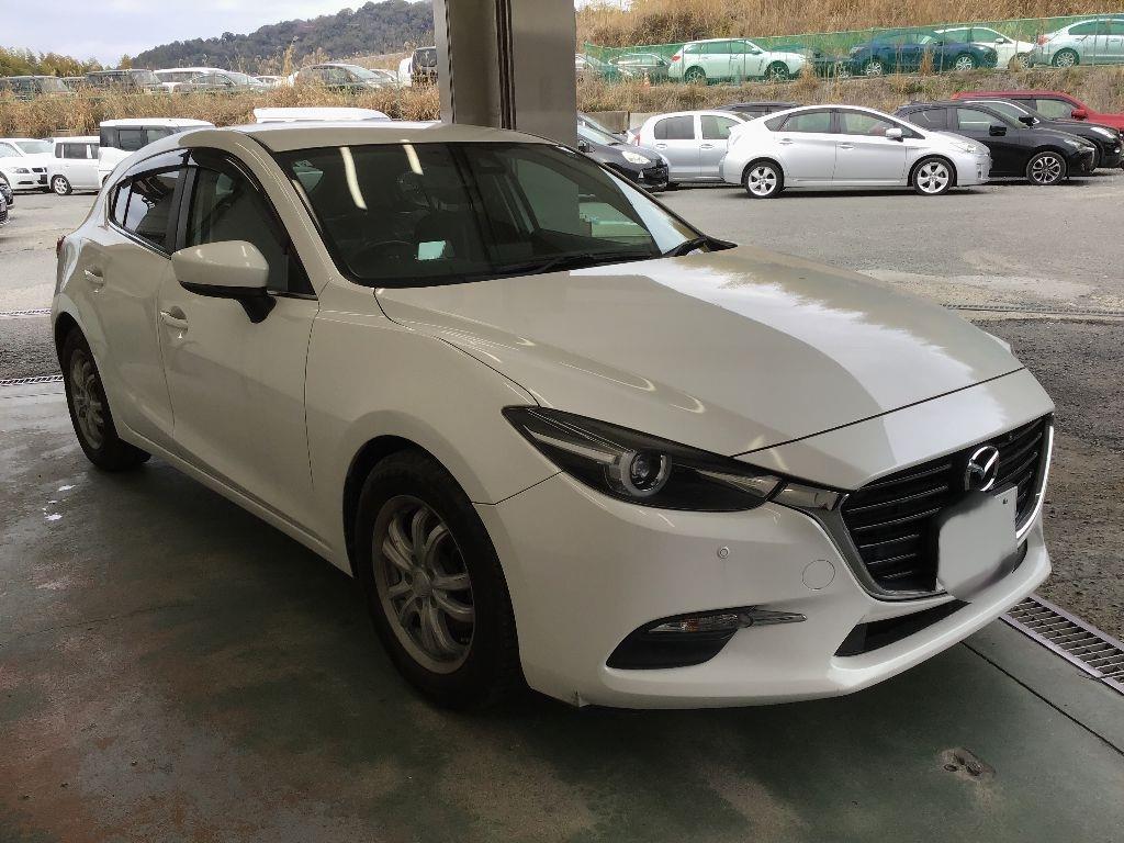2017 Mazda AXELA