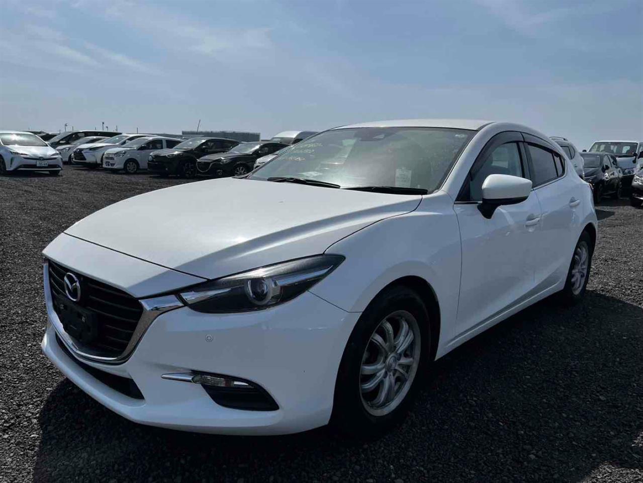 2017 Mazda AXELA