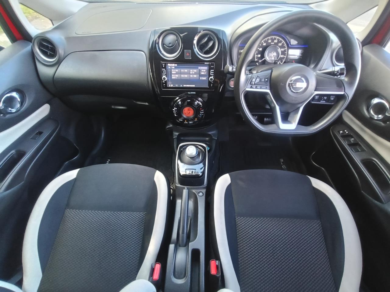 2016 Nissan NOTE