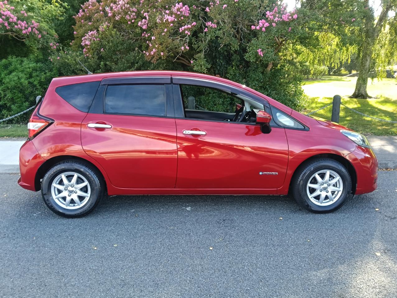 2016 Nissan NOTE