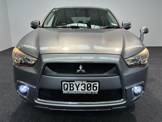 2010 Mitsubishi RVR - Thumbnail