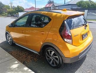 2015 Toyota AQUA - Thumbnail