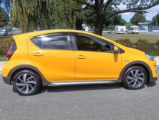 2015 Toyota AQUA - Thumbnail