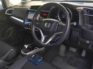 2014 Honda FIT - Thumbnail