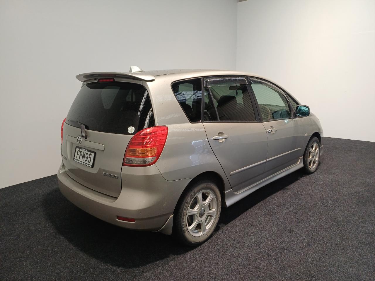 2003 Toyota Spacio