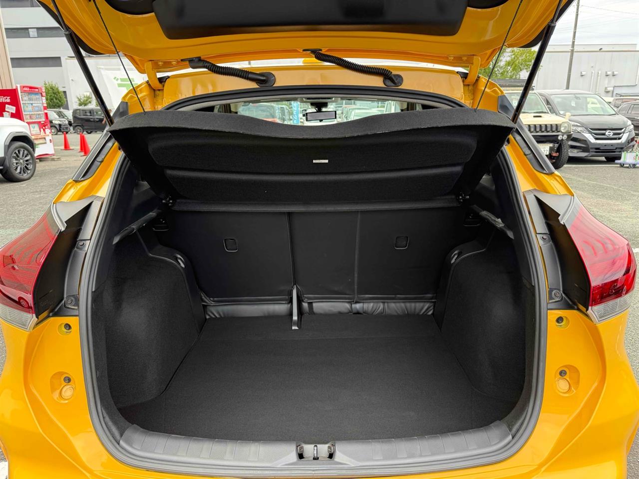 2022 Nissan KICKS