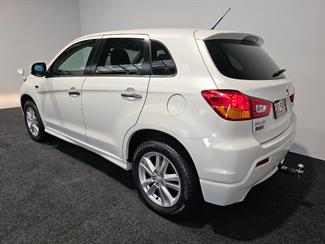 2011 Mitsubishi RVR - Thumbnail