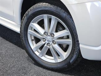 2011 Mitsubishi RVR - Thumbnail