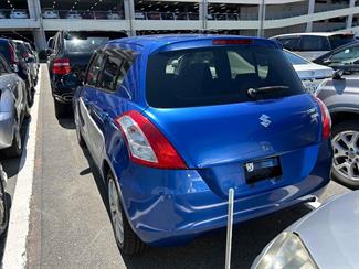 2015 Suzuki Swift - Thumbnail